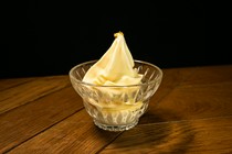  Homemade Madagascar vanilla soft serve ice cream 