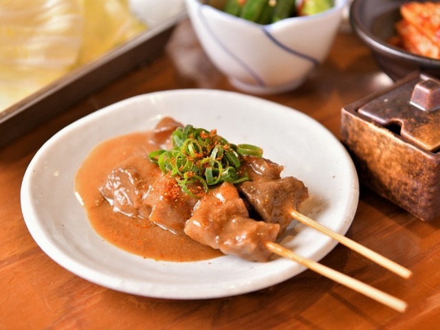 盡情享用講究的炸串和土手燒等大阪美食
