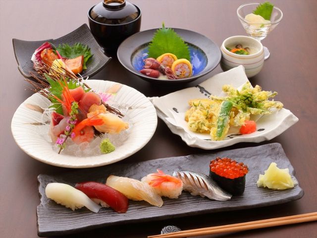 2025年應該去的城鎮・富山，推薦的8家餐廳